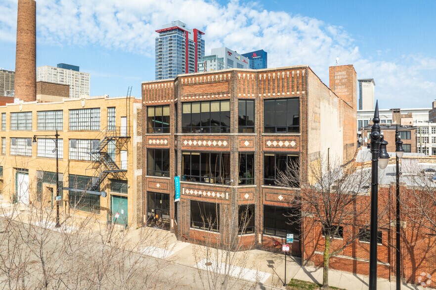 More Photos Of 2241 S Wabash Ave, Chicago Loft Creative Space For Sale