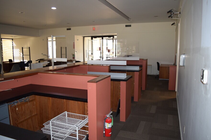 More Photos Of 5875 Weber Rd, Corpus Christi Bank For Sale