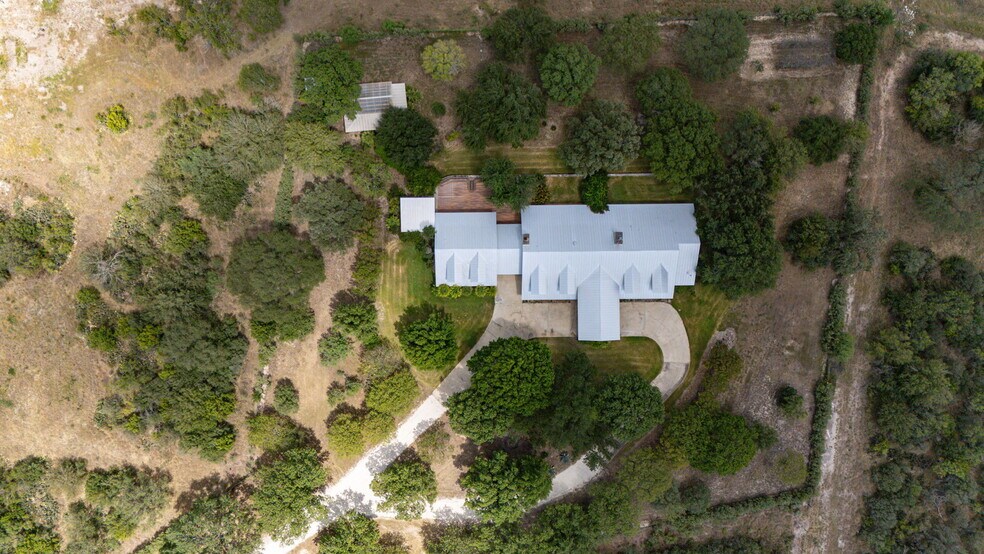 More Photos Of 2234 Highway 90 w, Castroville Flex For Sale