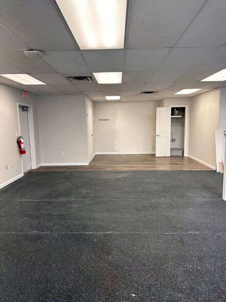 More Photos Of 1314 Englishtown Rd, Old Bridge Freestanding For Sale