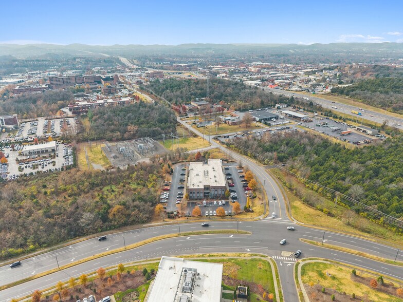 More Photos Of 2179 Edward Curd Ln, Franklin Loft Creative Space For Sale