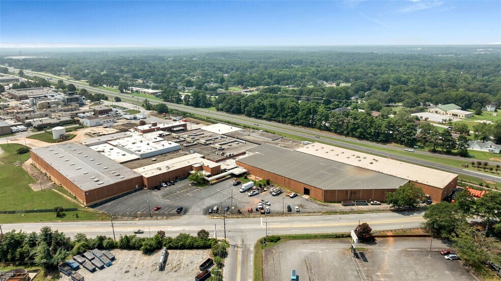 More Photos Of 300 S Main St, Mauldin Warehouse For Sale