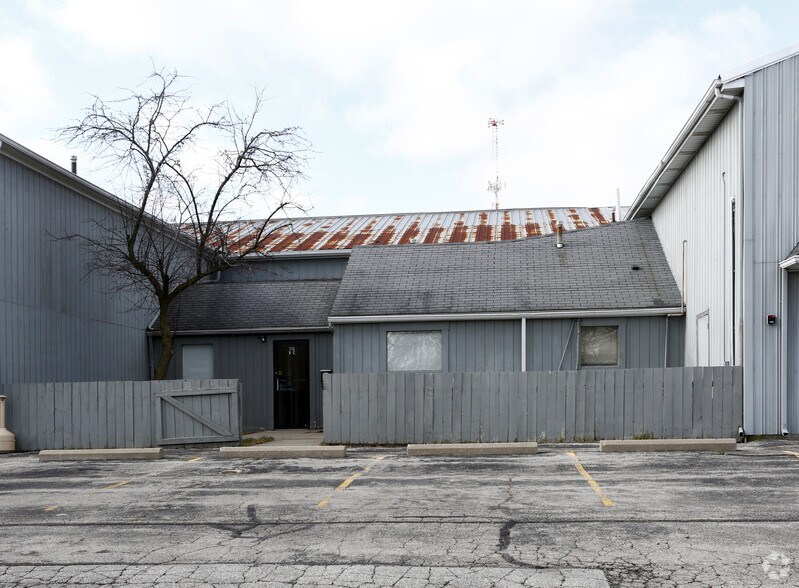 More Photos Of 715 Kingsbury St, Maumee Warehouse For Sale