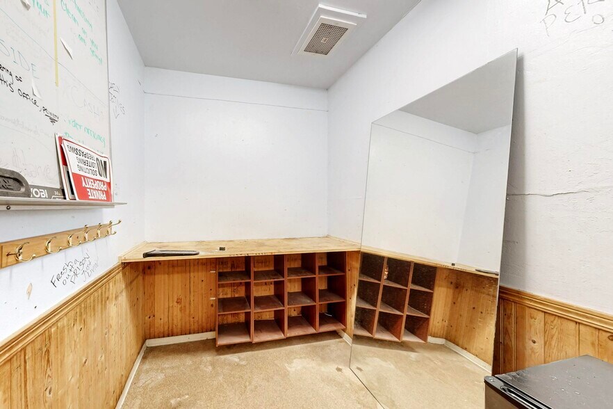 More Photos Of 3558 Wheaton Way, Bremerton Restaurant For Sale