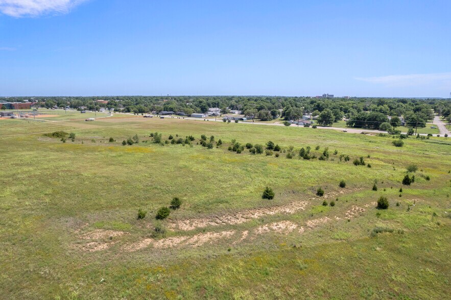More Photos Of Waverly & Business U S 60, Ponca City Land For Sale