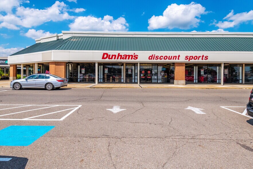 More Photos Of 607 Hebron Rd, Heath Unknown For Lease