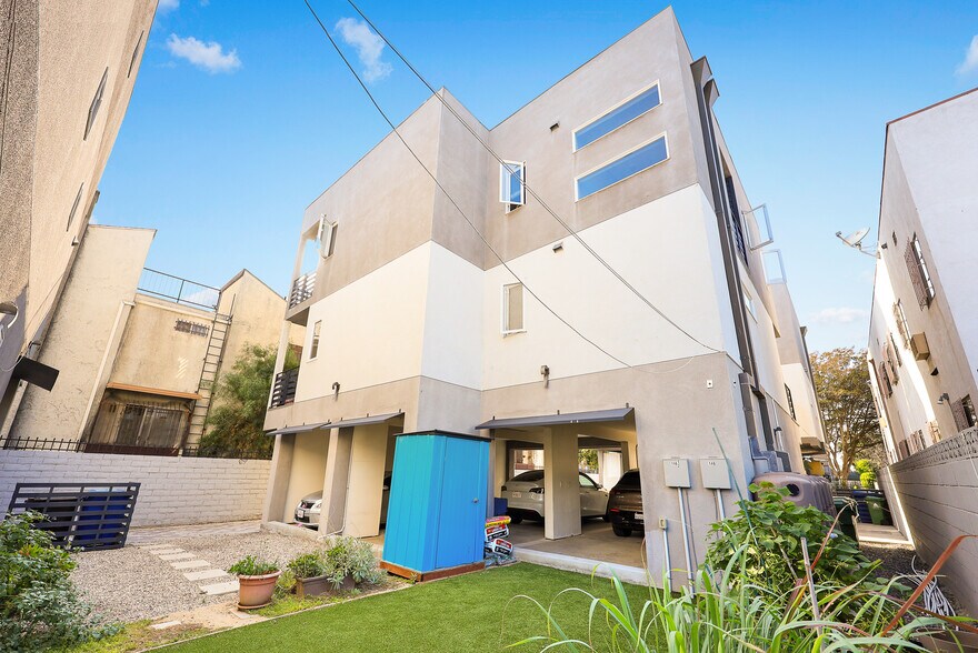 More Photos Of 146 Rosemont Ave, Los Angeles Apartments For Sale
