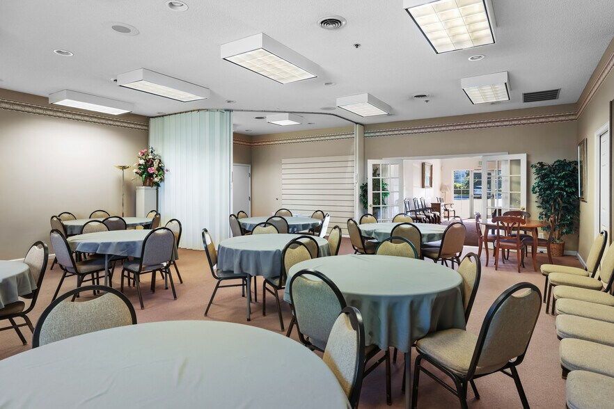 More Photos Of 16394 Glory Ln, Eden Prairie Funeral Home For Sale