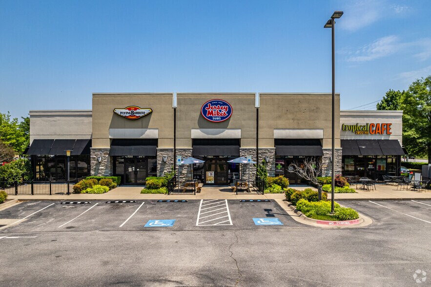 More Photos Of 7022 W Sunset Rd, Springdale Storefront For Lease