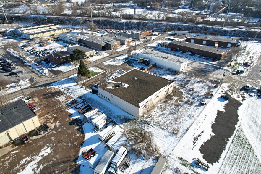 More Photos Of 4878 Van Epps Rd, Brooklyn Heights Manufacturing For Sale