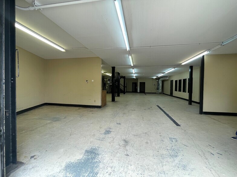 More Photos Of 4405 Dorchester Rd, Charleston Freestanding For Lease