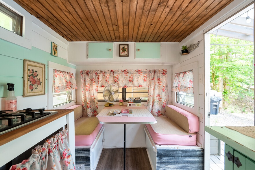 More Photos Of 38 Camp Ultima Blvd, Franklin Hospitality For Sale