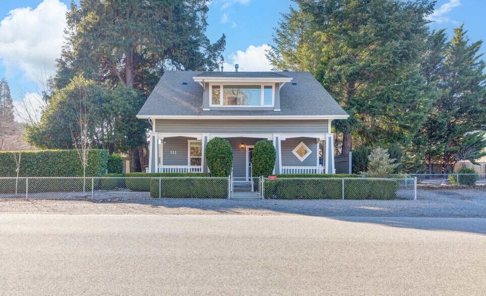 Primary Photo Of 111 Cedar St, Rogue River Office Residential For Sale