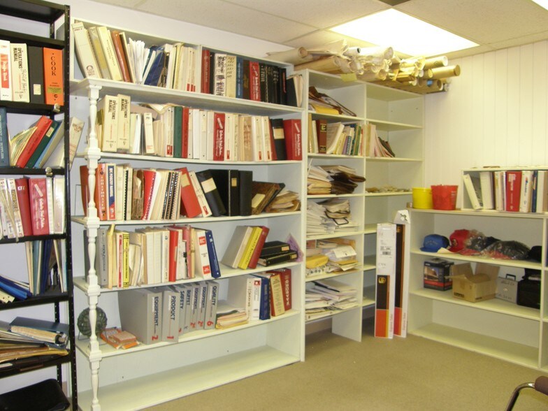 More Photos Of 2112 Industrial Dr, Niles Manufacturing For Sale