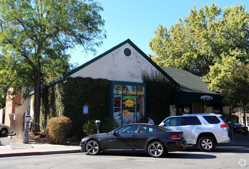 Primary Photo Of 1387 Locust St, Walnut Creek Restaurant For Lease