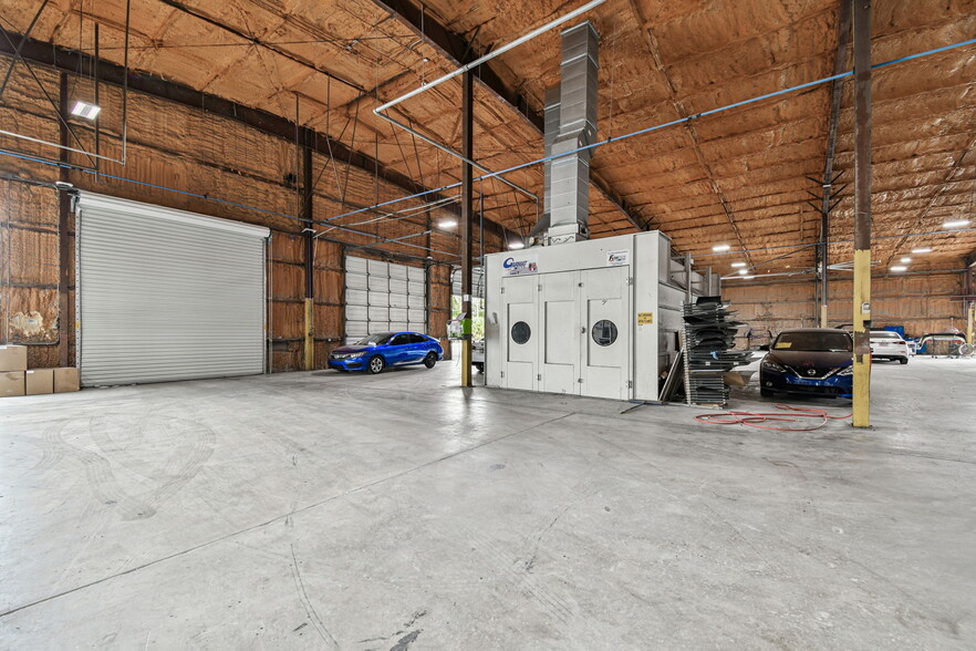 More Photos Of 4811 W Sligh Ave, Tampa Warehouse For Sale