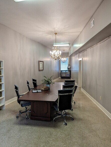 More Photos Of 301 W Capitol St, Jackson Office For Lease