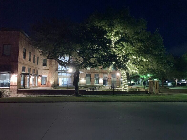 More Photos Of 900 Island Park Dr, Charleston Office For Lease