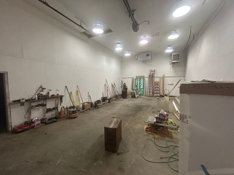 More Photos Of 1324 Fort Jesse Rd, Normal Industrial For Sale