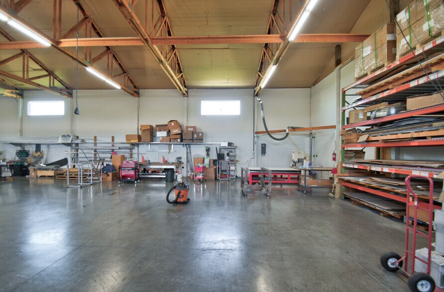 More Photos Of 1418 Mahoney Dr, Centralia Industrial For Sale