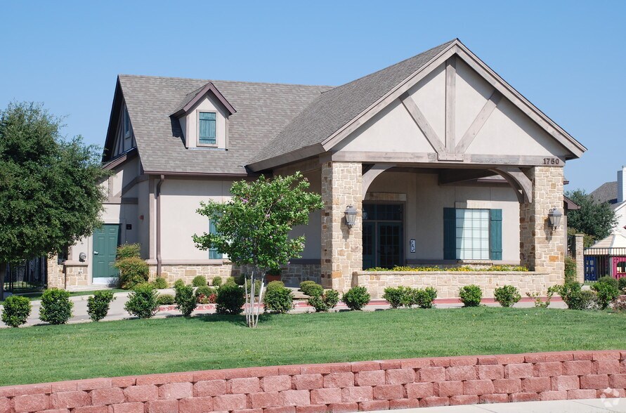 More Photos Of 1750 Rufe Snow Dr, Keller Daycare Center For Lease