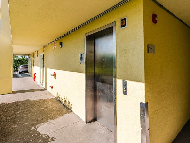 More Photos Of 1505 Belvedere Rd, West Palm Beach Hotel For Sale