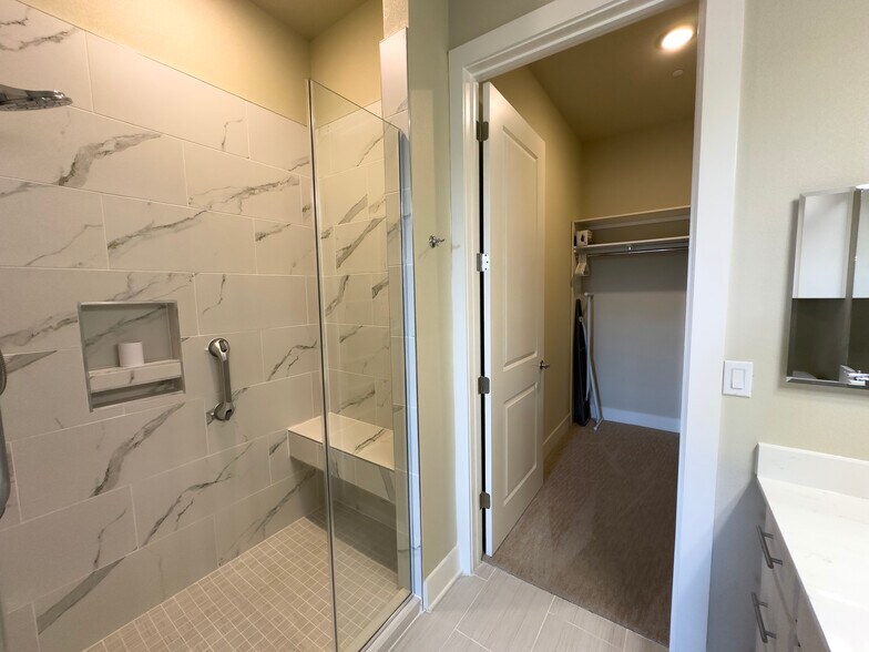 More Photos Of 2200 Carl D Silver Pky, Fredericksburg Apartments For Lease