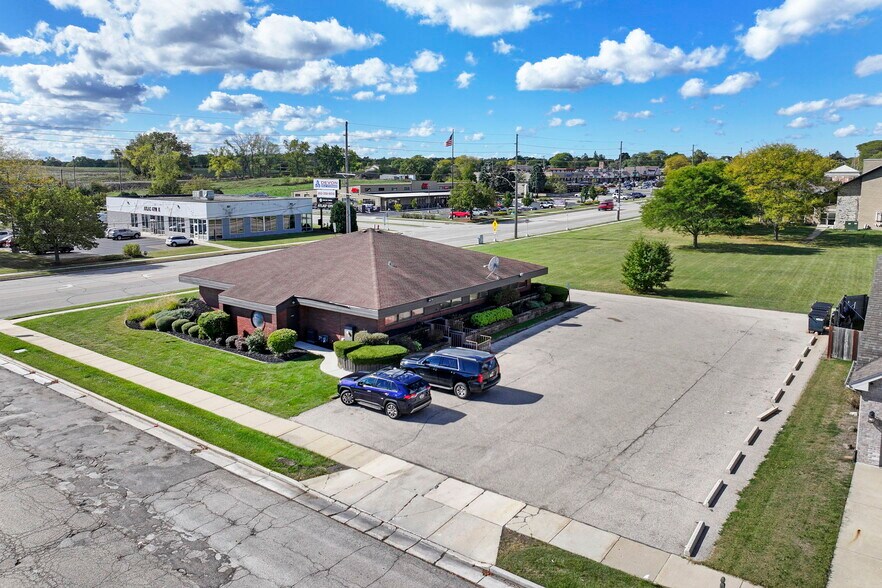 More Photos Of 3410 80th St, Kenosha Office For Sale