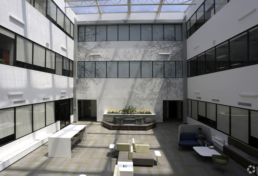 More Photos Of 4 Sentry Pky E, Blue Bell Office For Lease