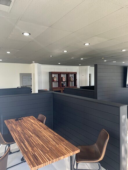 More Photos Of 616 S College Mall Rd, Bloomington Medical For Lease