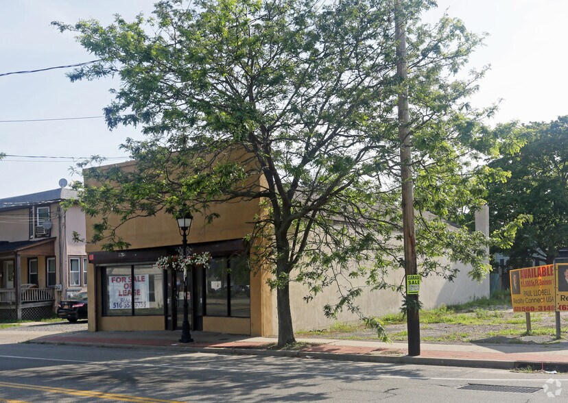 More Photos Of 99 Carleton Ave, Islip Terrace General Retail For Sale