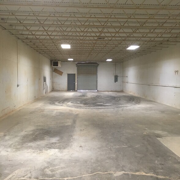 More Photos Of 3801-3827 Avenue A St, Lubbock Unknown For Lease