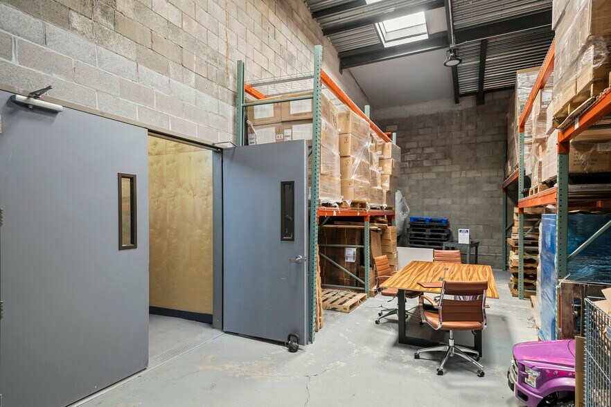 More Photos Of 5532 San Pablo Ave, Oakland Warehouse For Sale