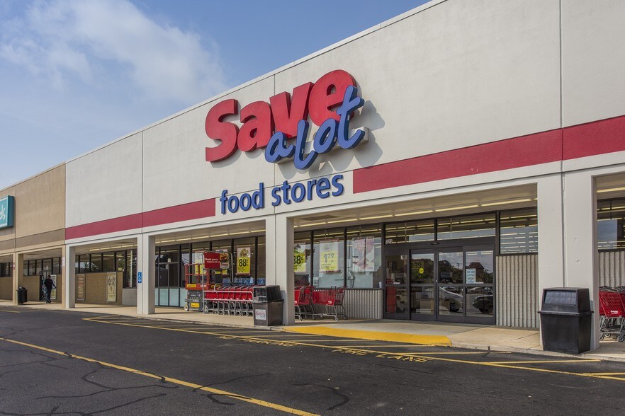 More Photos Of 2826-2850 S Main St, High Point Unknown For Lease