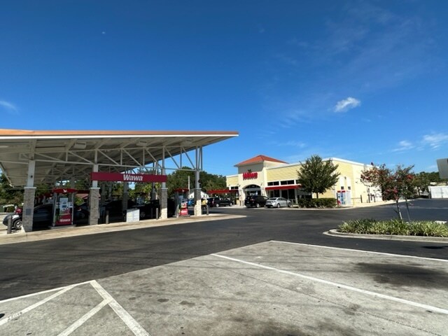More Photos Of 3601 E Silver Springs Blvd, Ocala Service Station For Sale