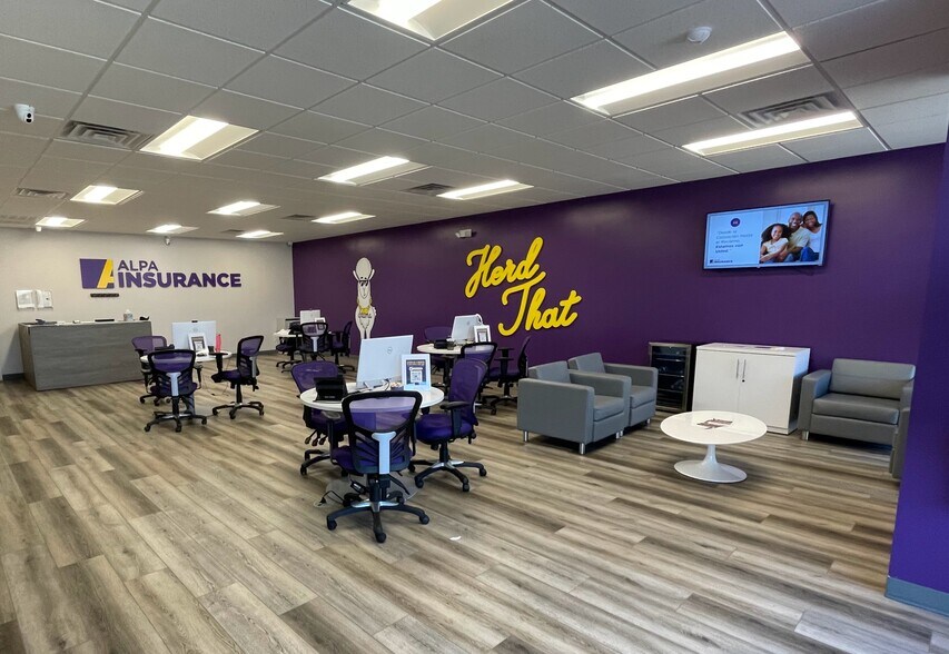 More Photos Of 206 N Zarzamora St, San Antonio Storefront Retail Office For Sale