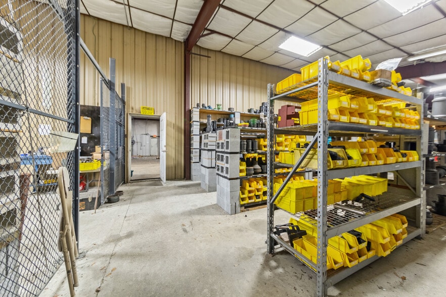 More Photos Of 8706 Dudley Rd, Abbeville Manufacturing For Sale