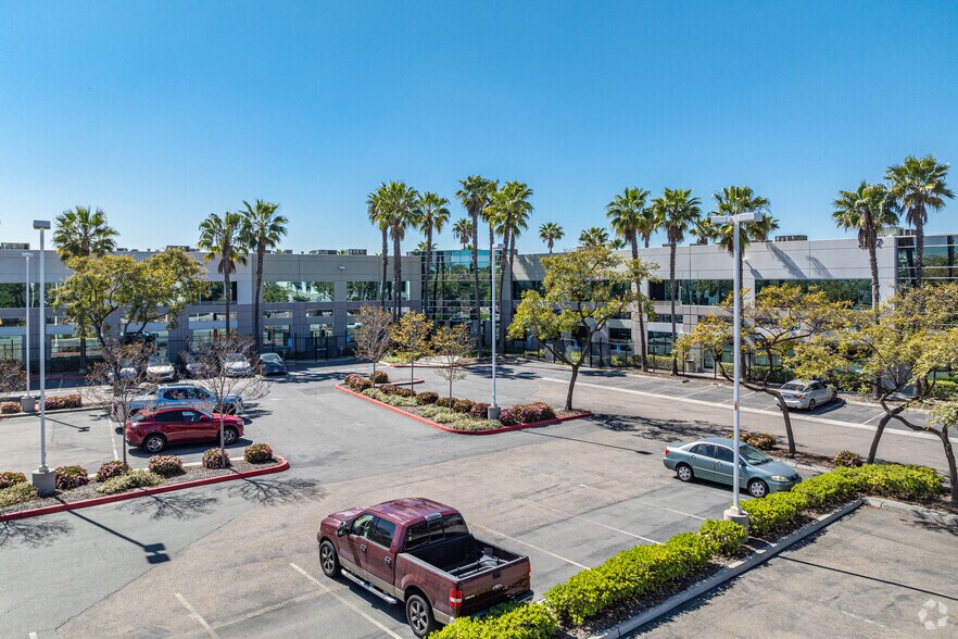 More Photos Of 2297 Niels Bohr Ct, San Diego Office For Sale