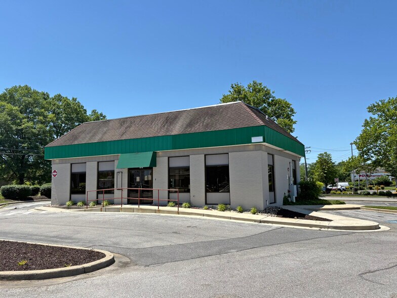 More Photos Of 670 Old Mill Rd, Millersville Unknown For Lease