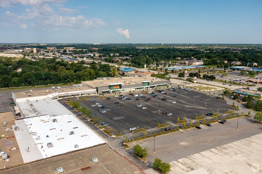 More Photos Of 4115 211th St, Matteson Storefront For Lease