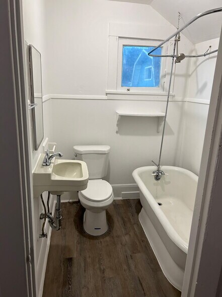 More Photos Of 213 Cedar St, Klamath Falls Apartments For Sale