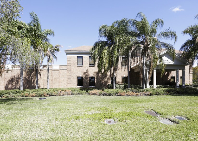 More Photos Of 5501 W Gray St, Tampa Office For Lease