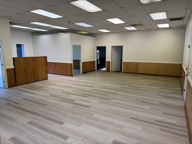 More Photos Of 5025 Old York Rd, Rock Hill Distribution For Lease