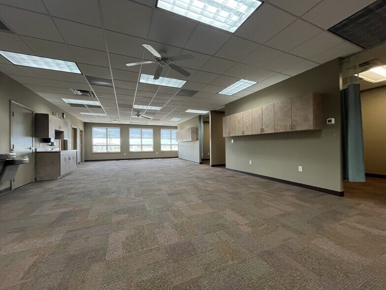 More Photos Of 105 Stony Pointe Way, Strasburg Medical For Lease