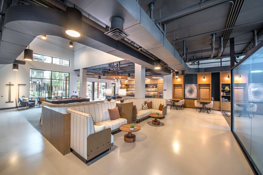 More Photos Of 411 W Commerce St, Dallas Apartments For Lease