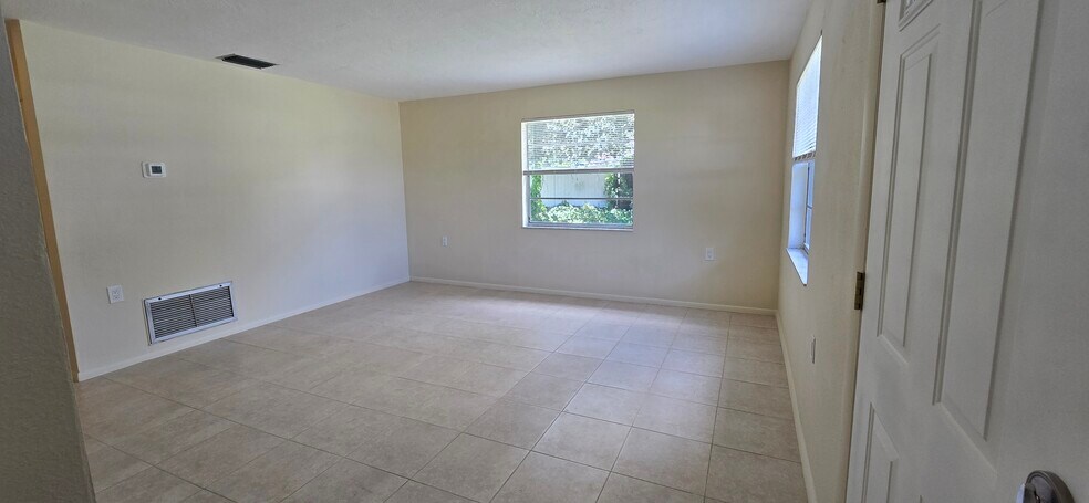 More Photos Of 3404 Dahlia Pl, Largo Apartments For Sale
