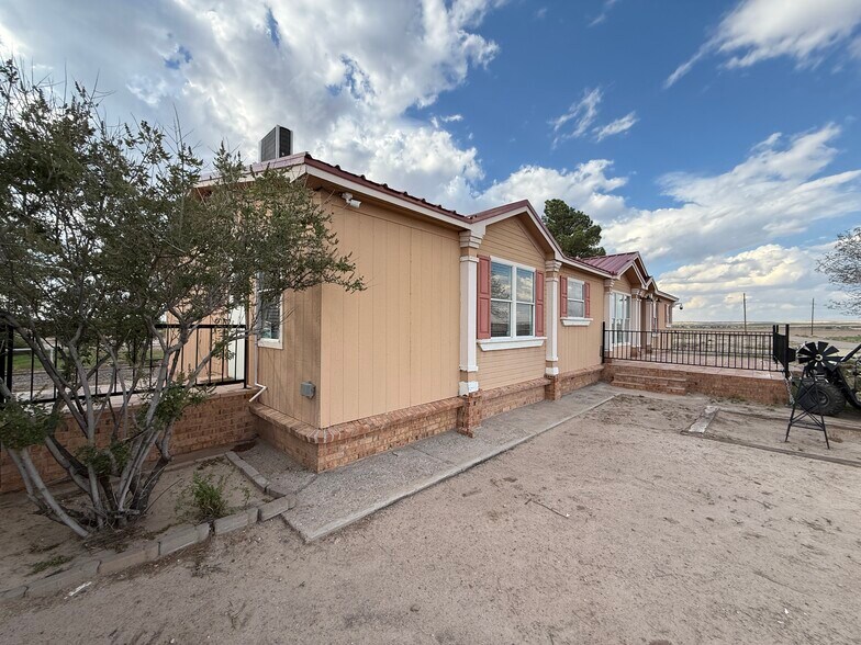 More Photos Of 38348 Highway 20, Fort Hancock Land For Sale