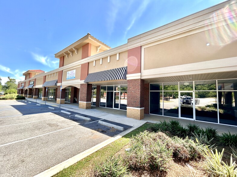 Primary Photo Of 2459 Mahan Dr, Tallahassee Medical For Lease