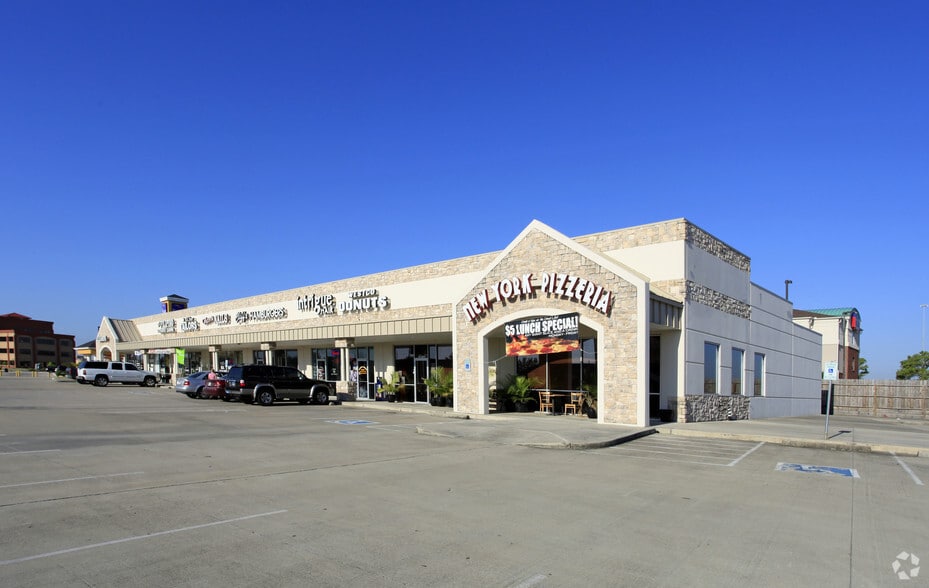 Primary Photo Of 1826 Country Place Pky, Pearland Unknown For Lease
