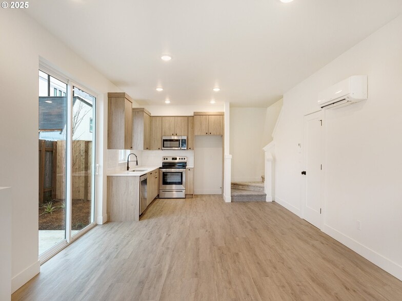 More Photos Of , Portland Multifamily For Sale